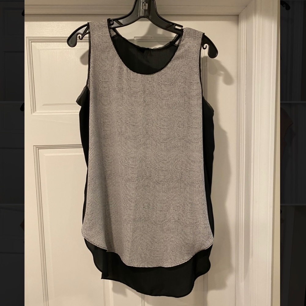 Mossimo Top Size Medium